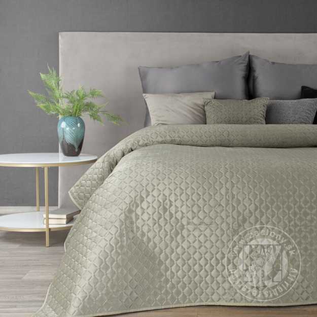 Zamatový prehoz na posteľ DIMON 220x240 cm strieborný