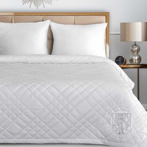 Zamatový prehoz na posteľ RIA6 170x210 cm biely