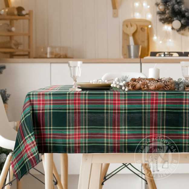 Vianočný obrus AURORA červený/zelený