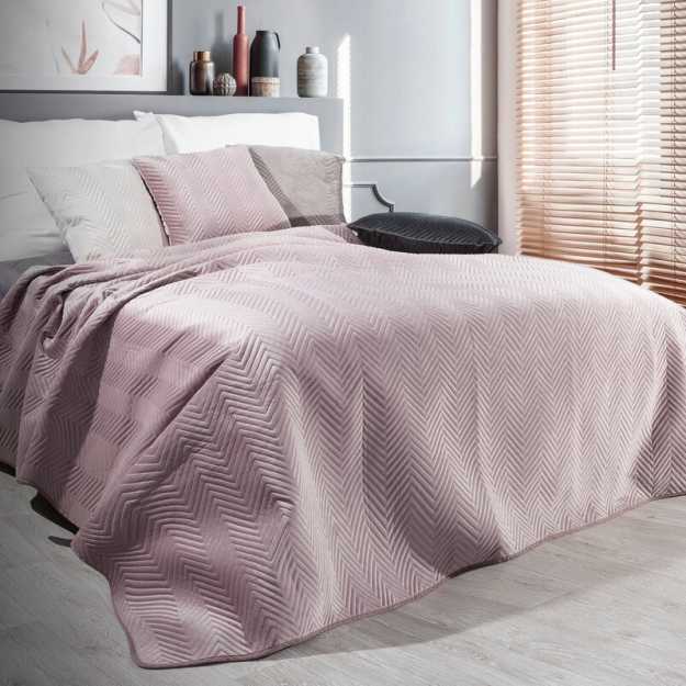 Zamatový prehoz na posteľ SOFIA 230x260 cm púdrový ružový
