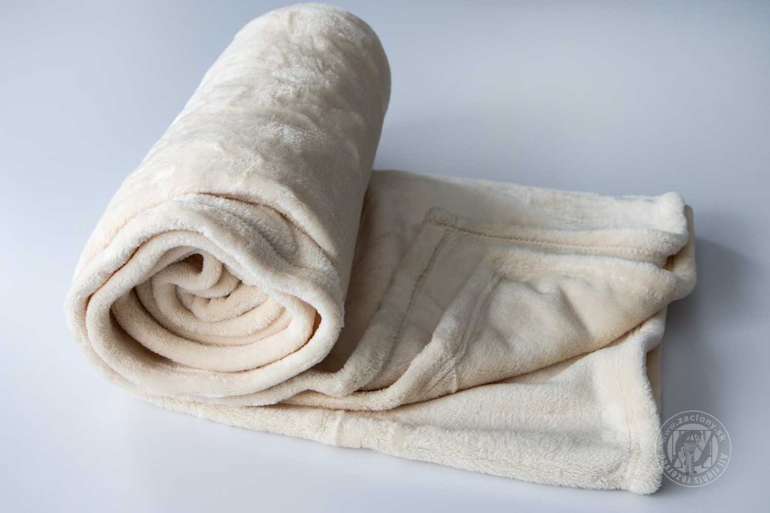 Deka z mikrovlákna SLEEP WELL® 150x200cm maslová