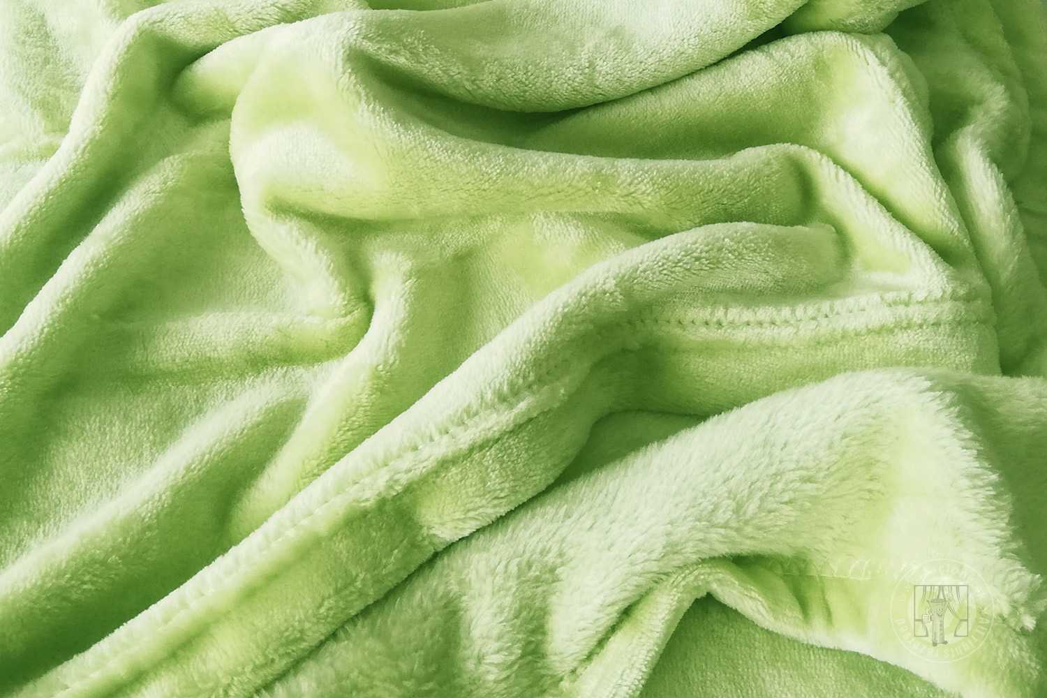 Deka z mikrovlákna SLEEP WELL® 150x200cm pistáciová