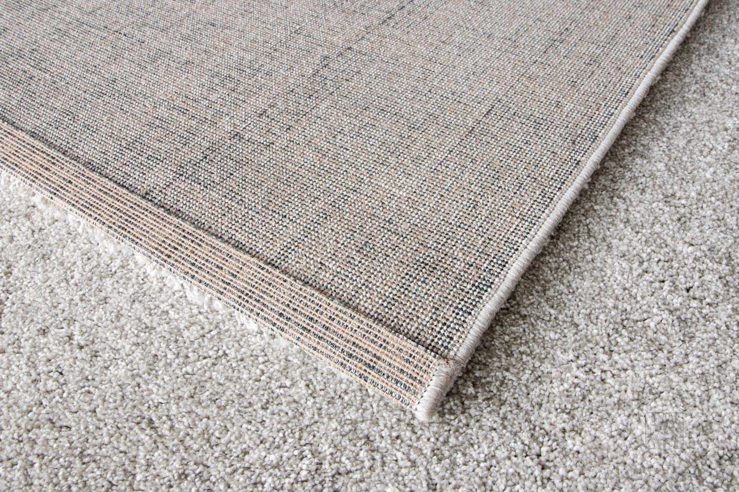 Kusový koberec Softness 2144G204