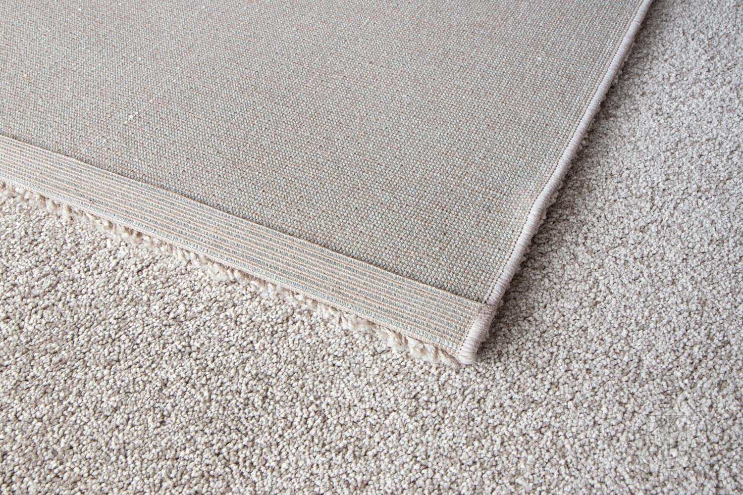 Kusový koberec Softness 2144G305