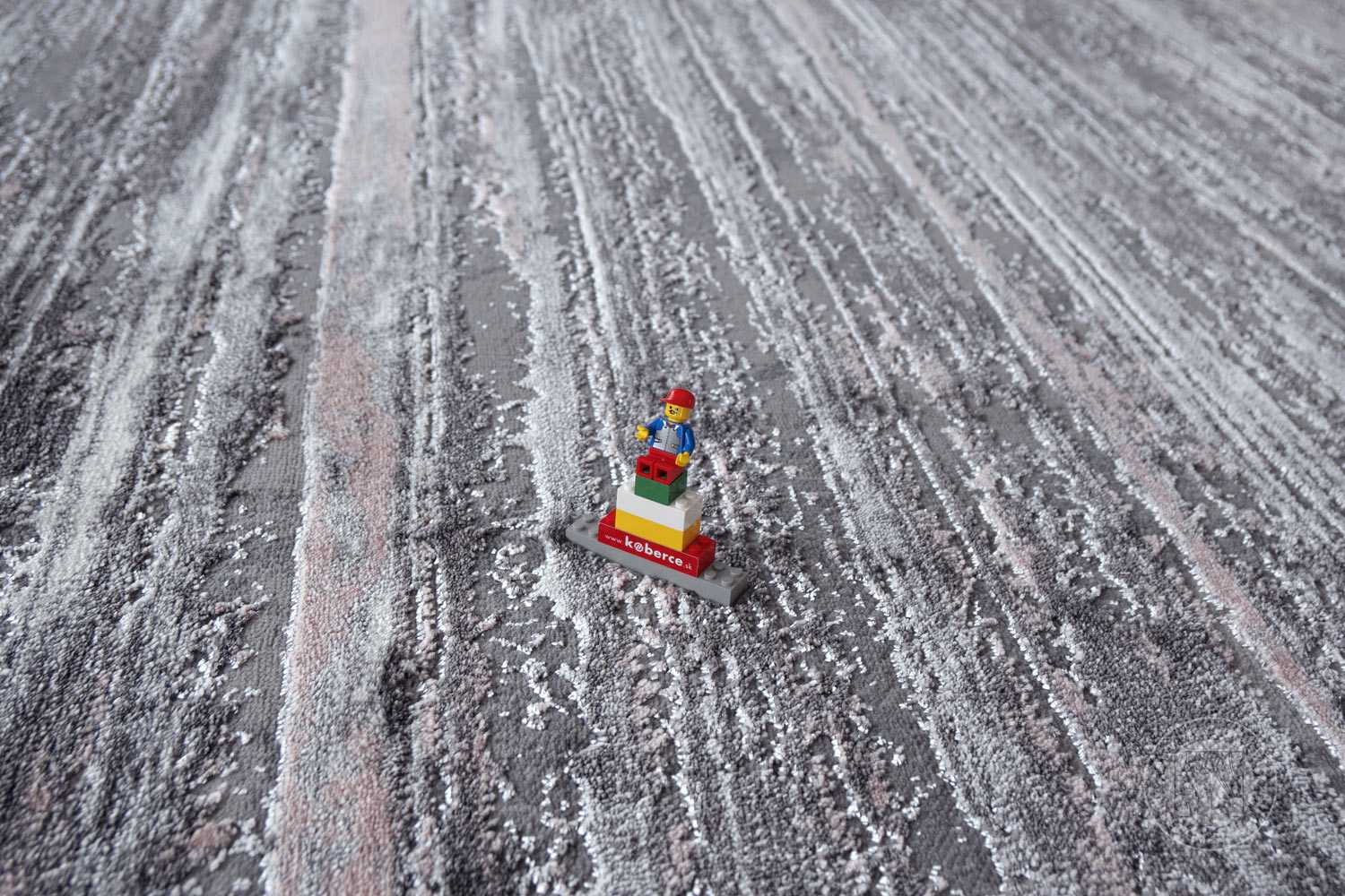 Kusový koberec Zara 8488 Pink Grey