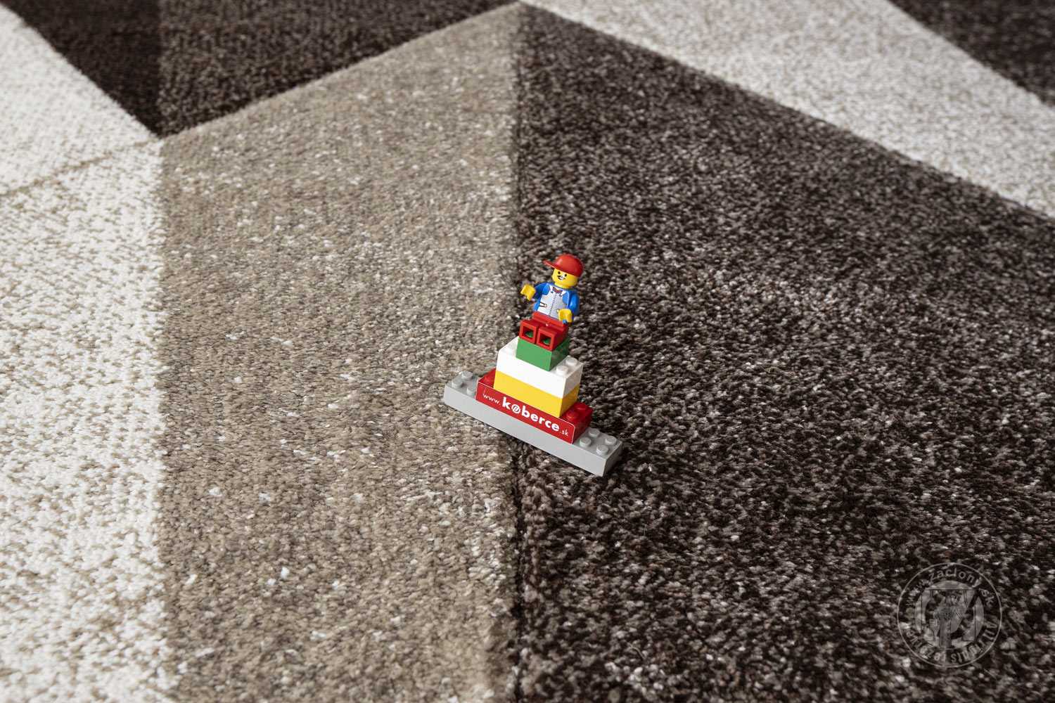 Kusový koberec ALORA 1038 Brown