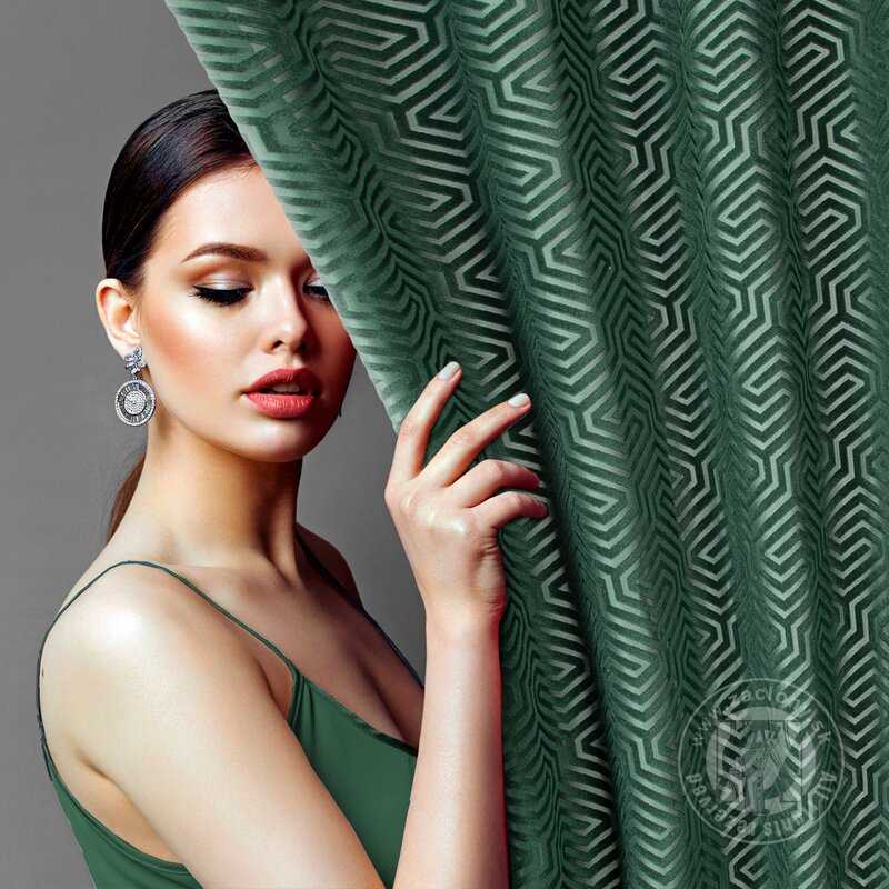 Záves PIERRE CARDIN INGA na krúžkoch tmavozelený 140x250cm