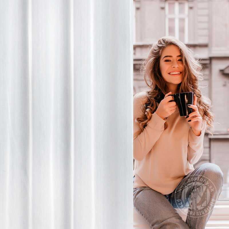 Záclona MIREA na krúžkoch biela s lesklou niťou 140x260cm 