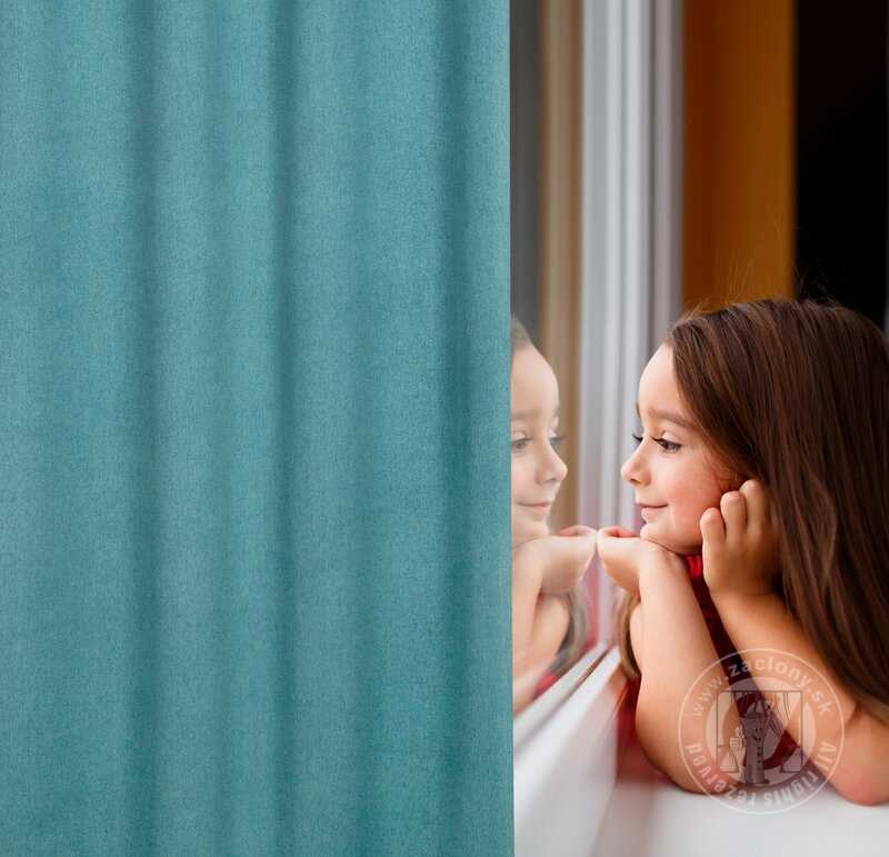 Zatemňovací záves CARLO na krúžkoch 135x250cm tyrkysový