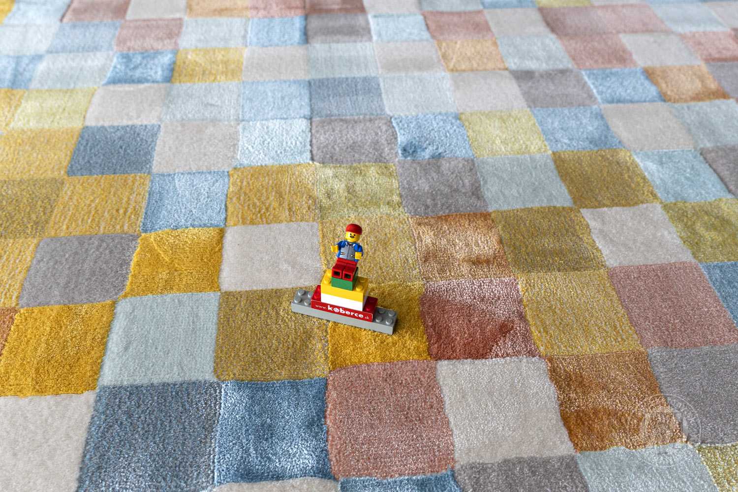 Kusový koberec BLOOM 466 116/AK991