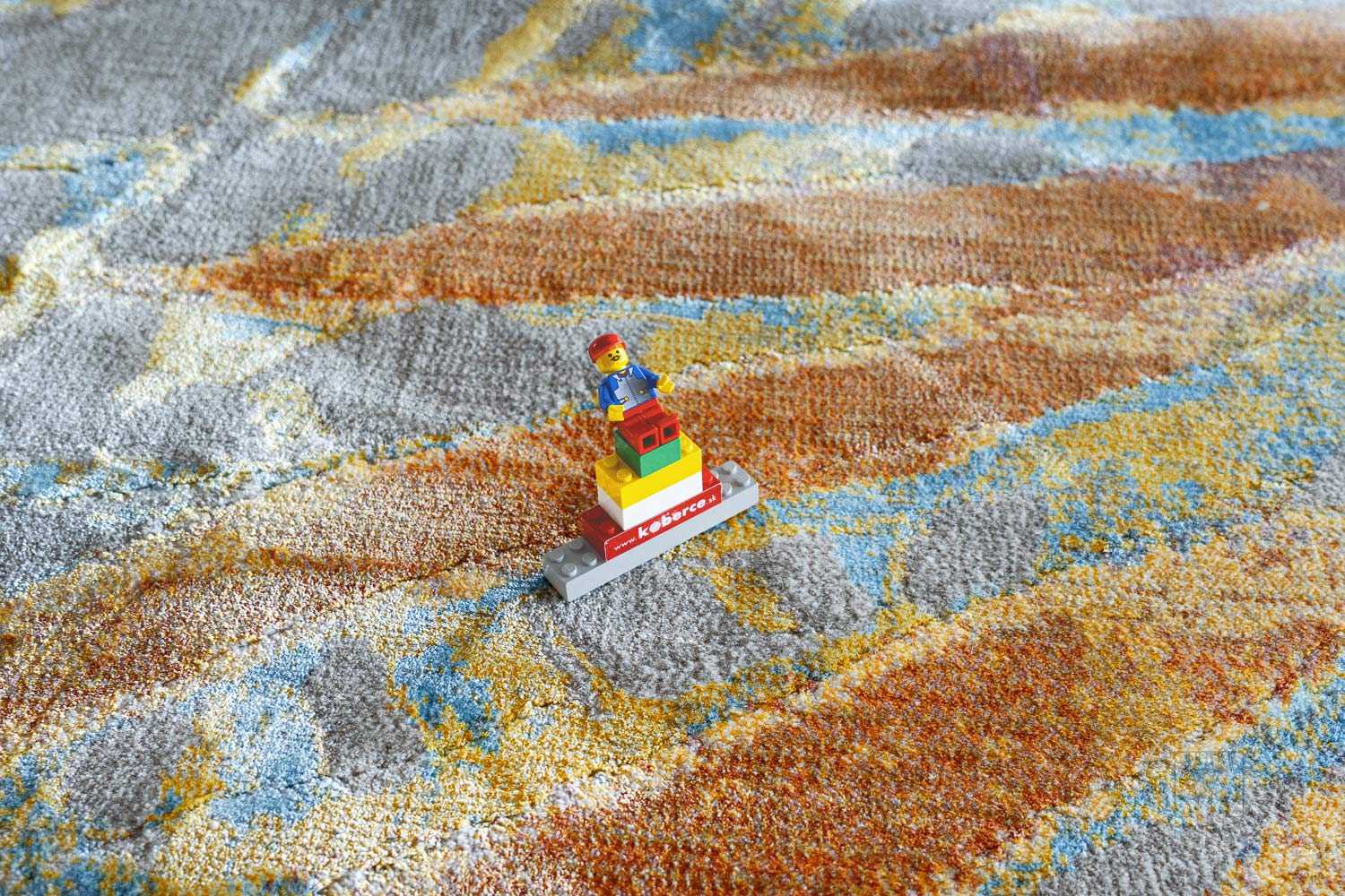 Kusový koberec BLOOM 466 140/AK990