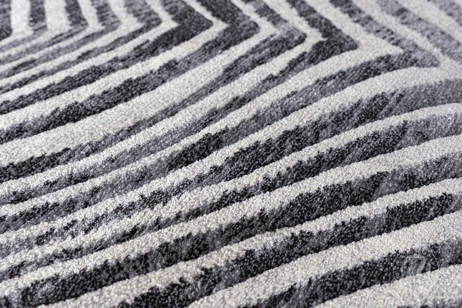 Kusový koberec ARGENTUM 63738/7696