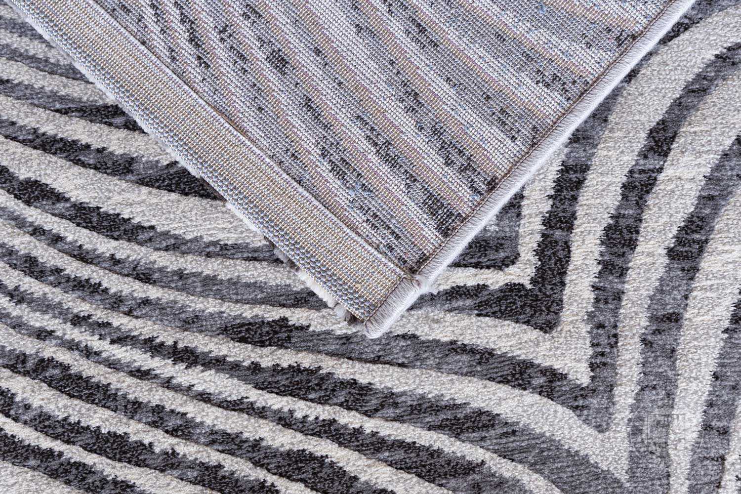 Kusový koberec ARGENTUM 63738/7696