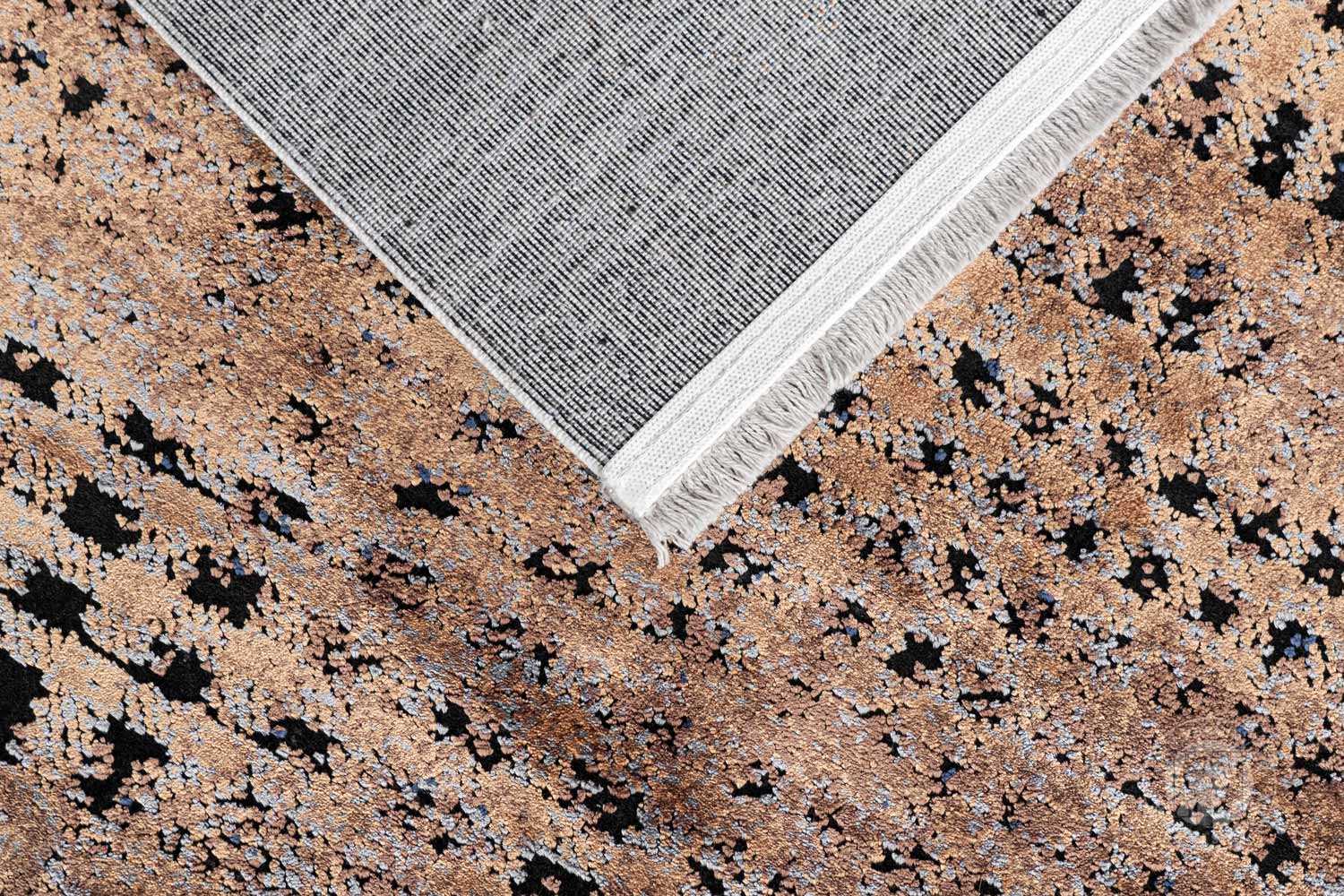 Kusový koberec Pierre Cardin VERSAILLES 902 Terra