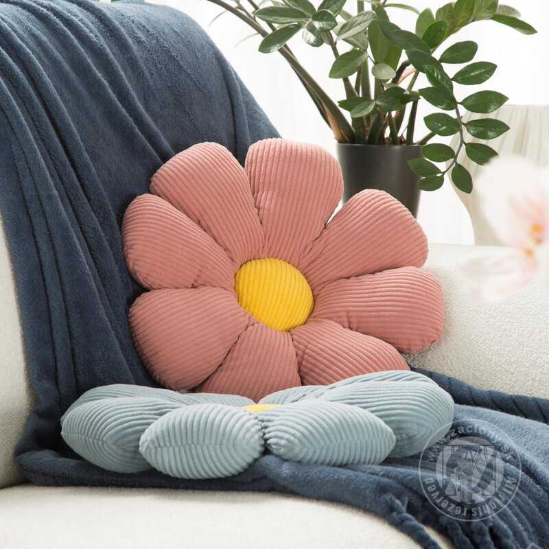 Dekoračný vankúš FLOWER 37x37cm svetlosivý