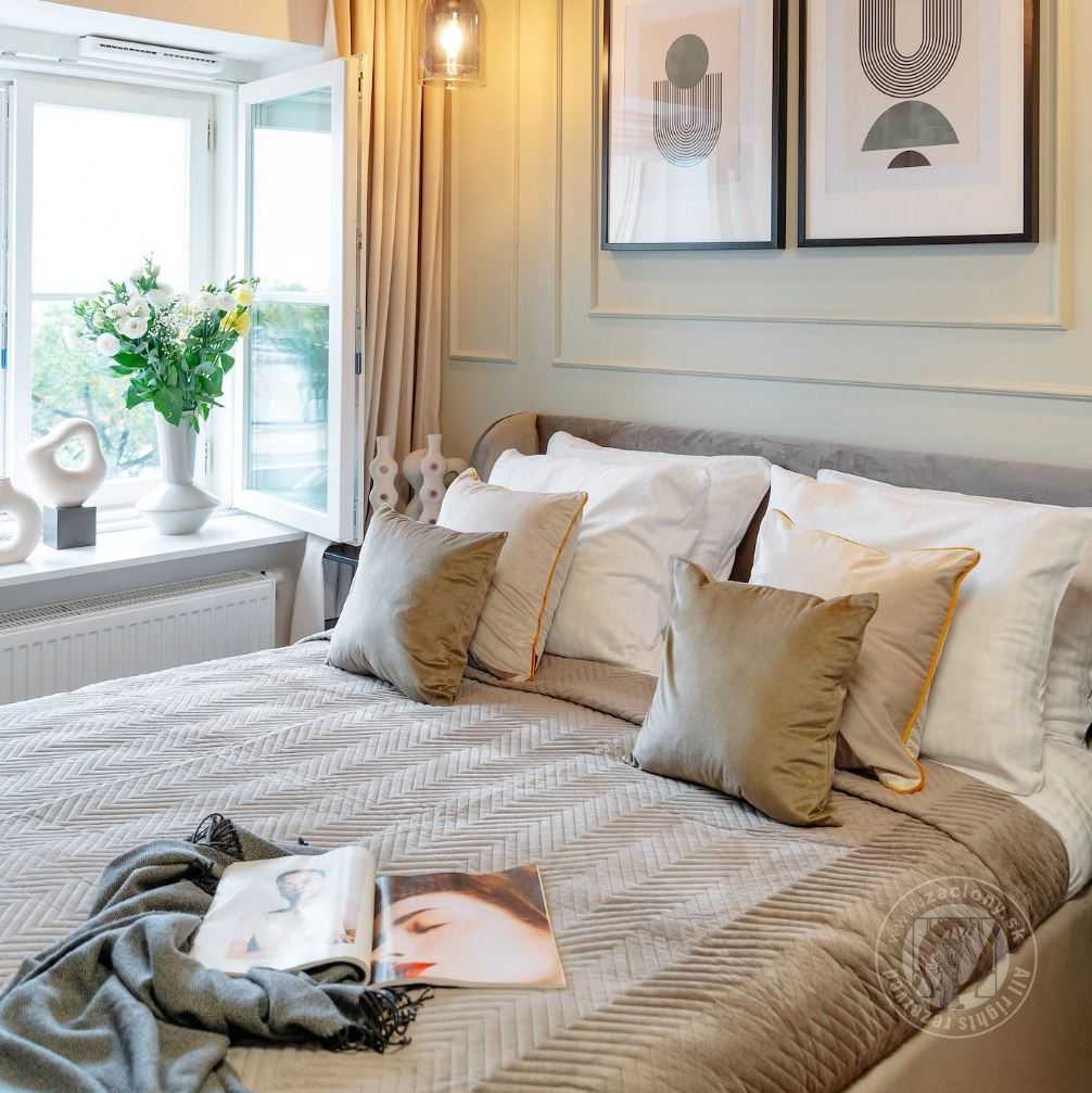 Zamatový prehoz na posteľ SOFIA 230x260 cm béžový