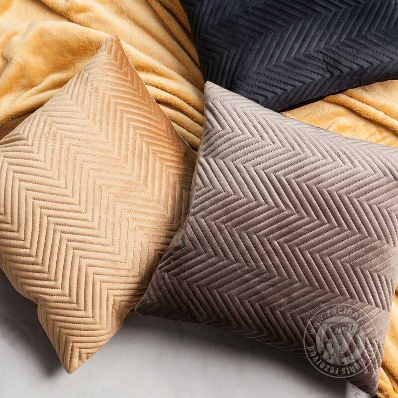 Zamatová obliečka na vankúš SOFIA 45x45 cm mätová