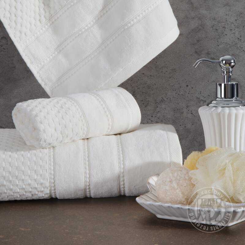 Osuška ADORE 70x140 cm krémová 02