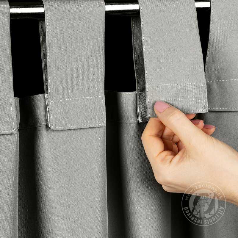 Záves na terasu GARDEN na pútkach 155x260 cm sivý