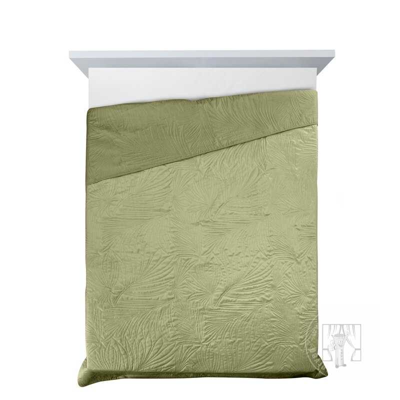 Zamatový prehoz na posteľ LUIZ4 220x240cm svetlozelený