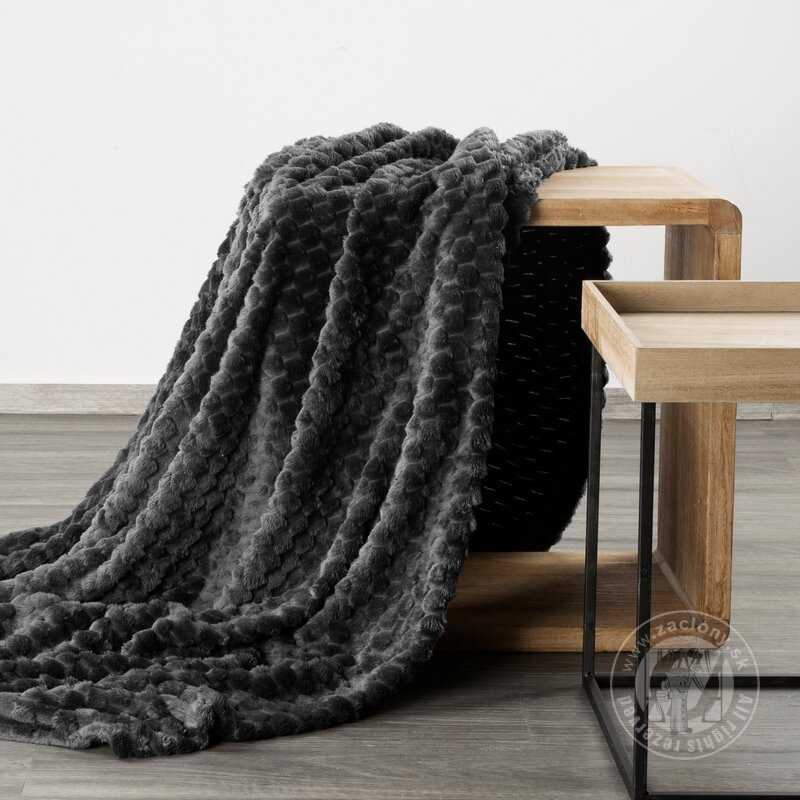 Deka CINDY6 na kreslo 70x160cm čierna