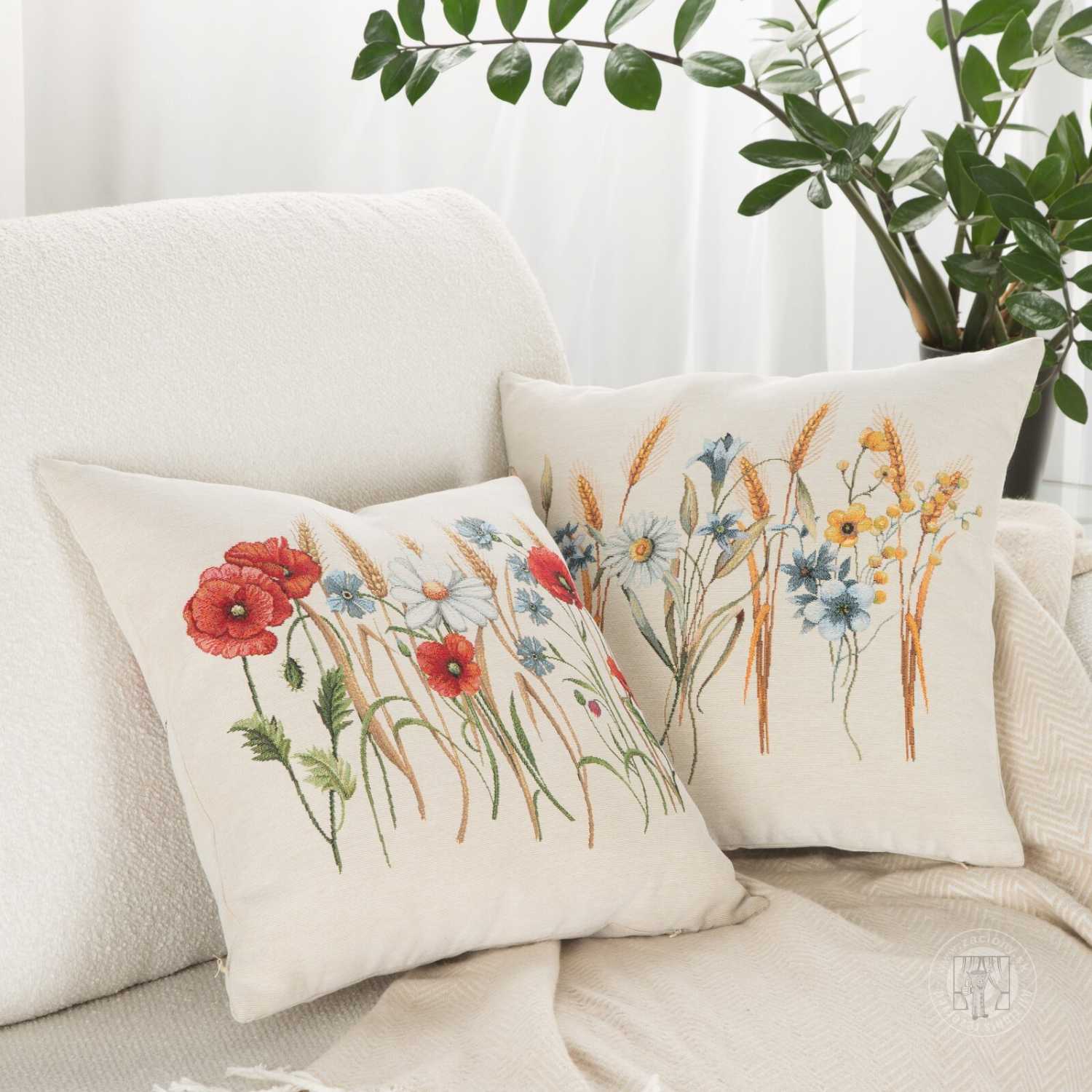 Gobelínová obliečka na vankúš 45x45cm s lúčnymi kvetmi a margarétkami