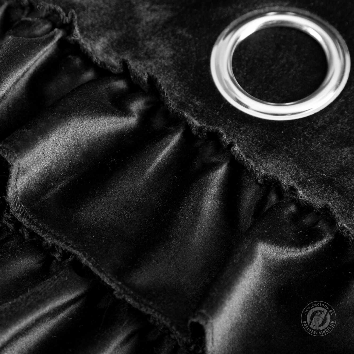 Záves ERIN na krúžkoch 140x250 cm čierny