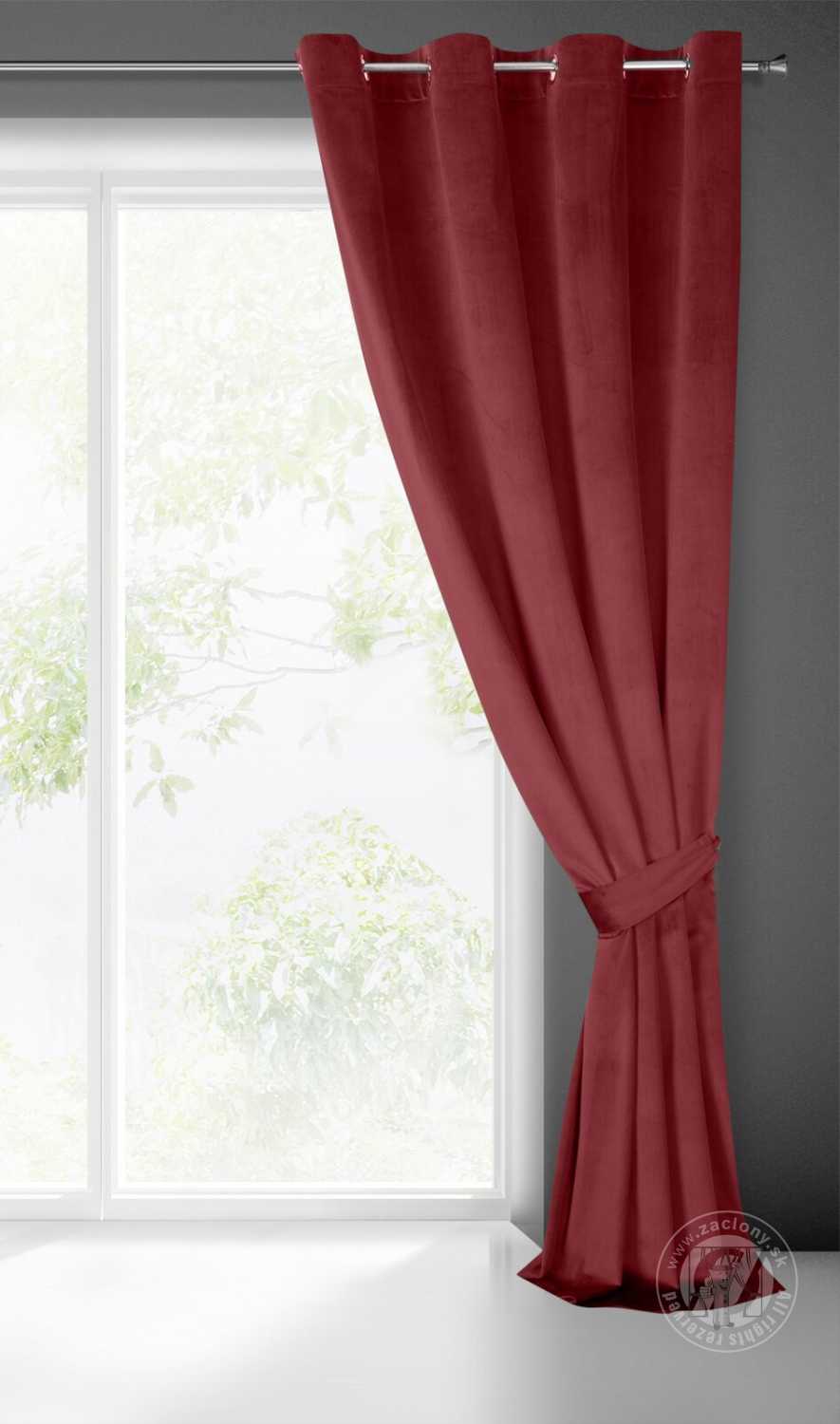 Záves CARMEN na krúžkoch s úchytkou 140x270 cm bordový