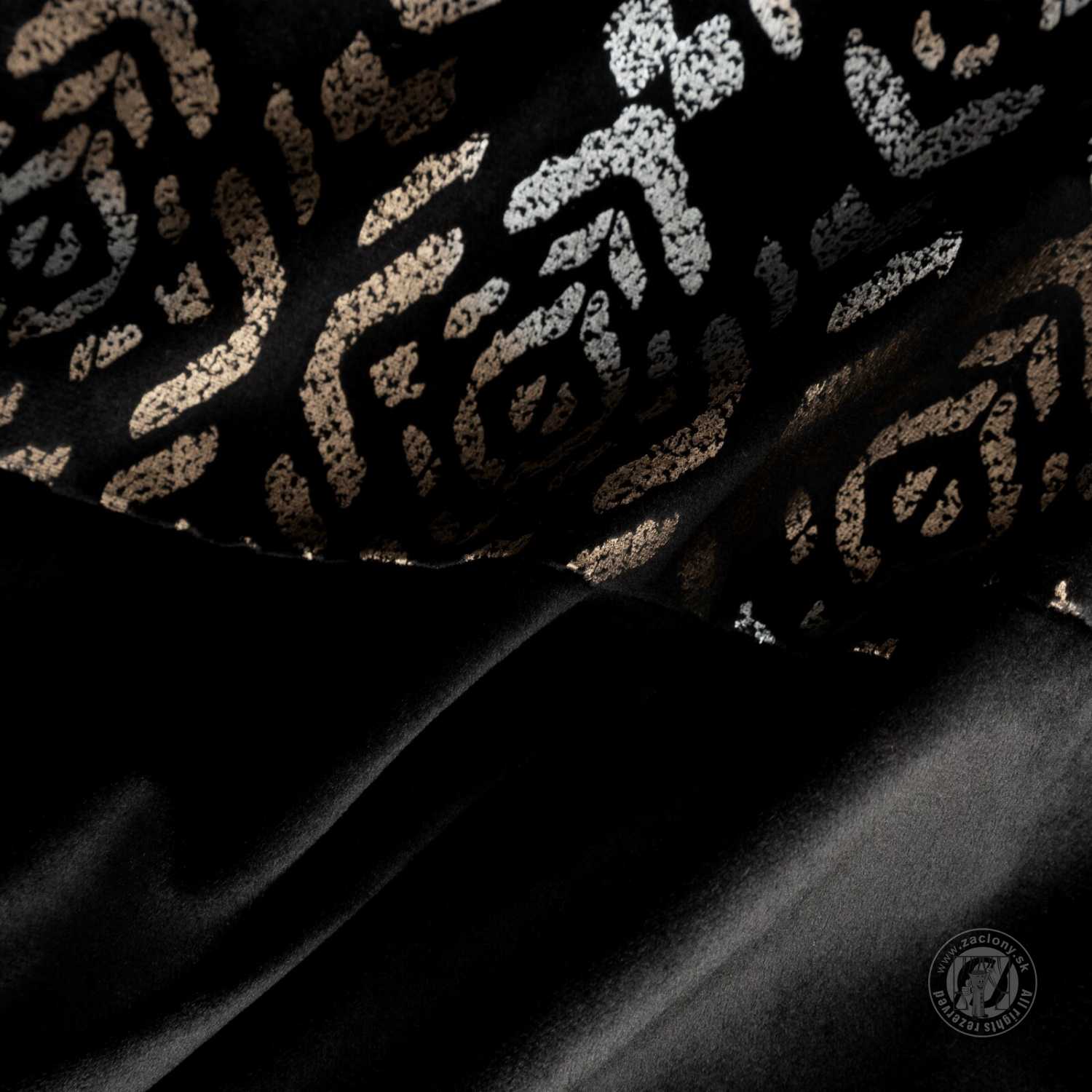 Záves LIZA na krúžkoch 140x250 cm čierny/zlatý