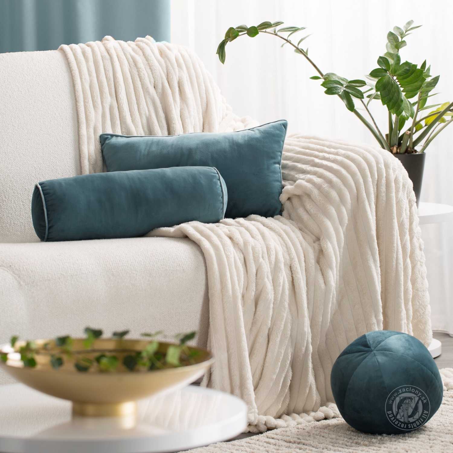 Vankúš guľa GAJA4 ∅ 24 cm rôzne farby