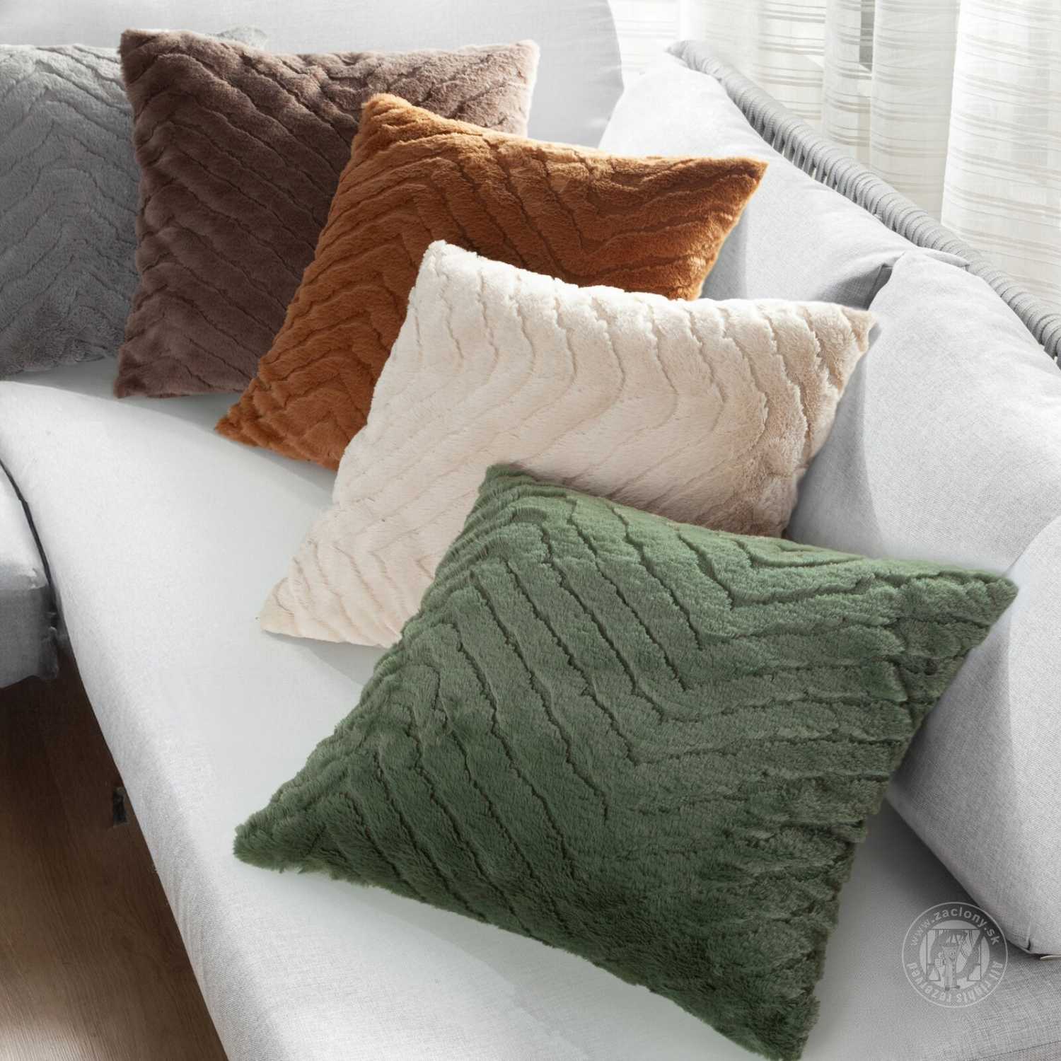 Obliečka na vankúš KATE 45x45cm strieborná