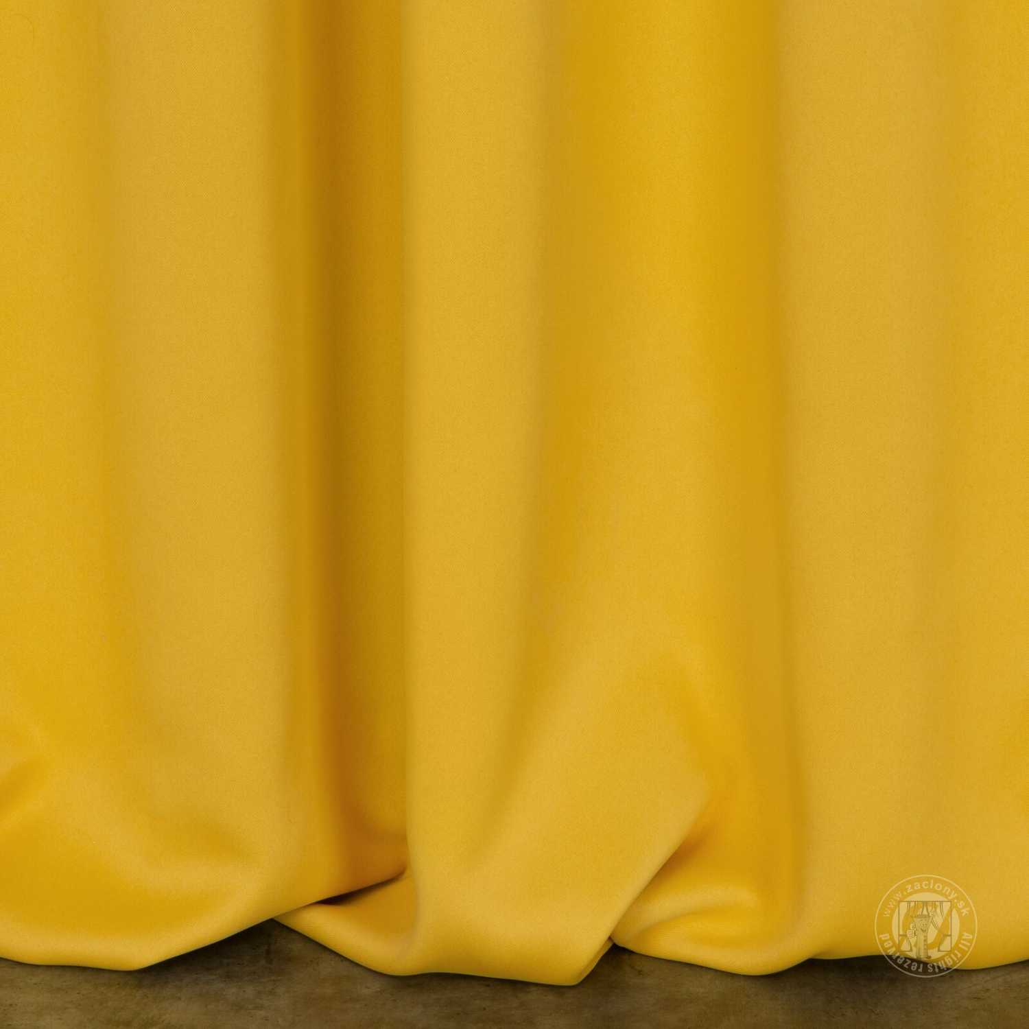 Záves BLACKOUT na krúžkoch 135x250cm horčicový