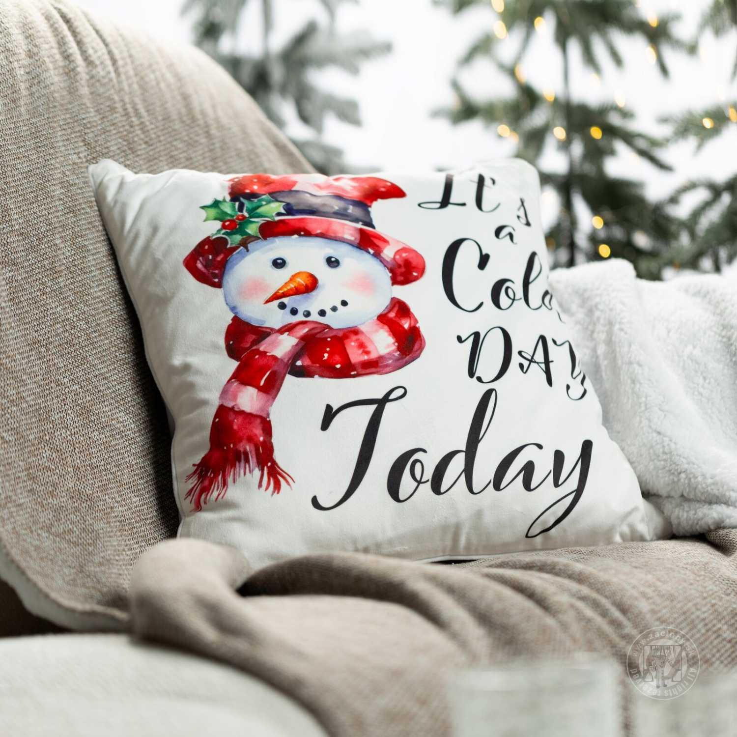 Vianočná obliečka na vankúš SNEHULIAK  45x45cm krémová/červená