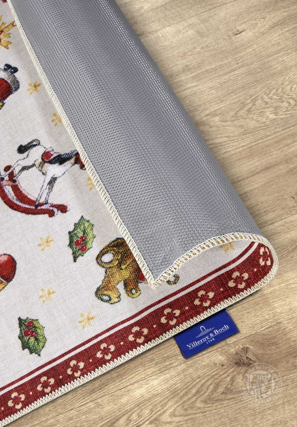 Kusový behúň Villeroy & Boch Toy´s Delight 106192 Red Multicolour, bez vlasu