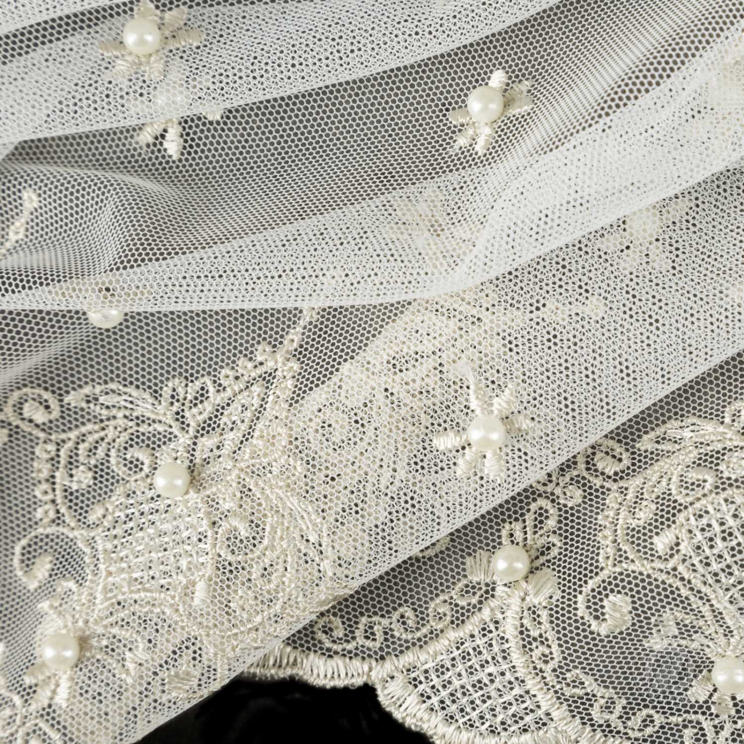 Záclona metráž 26940 krémová/zlatá 290cm