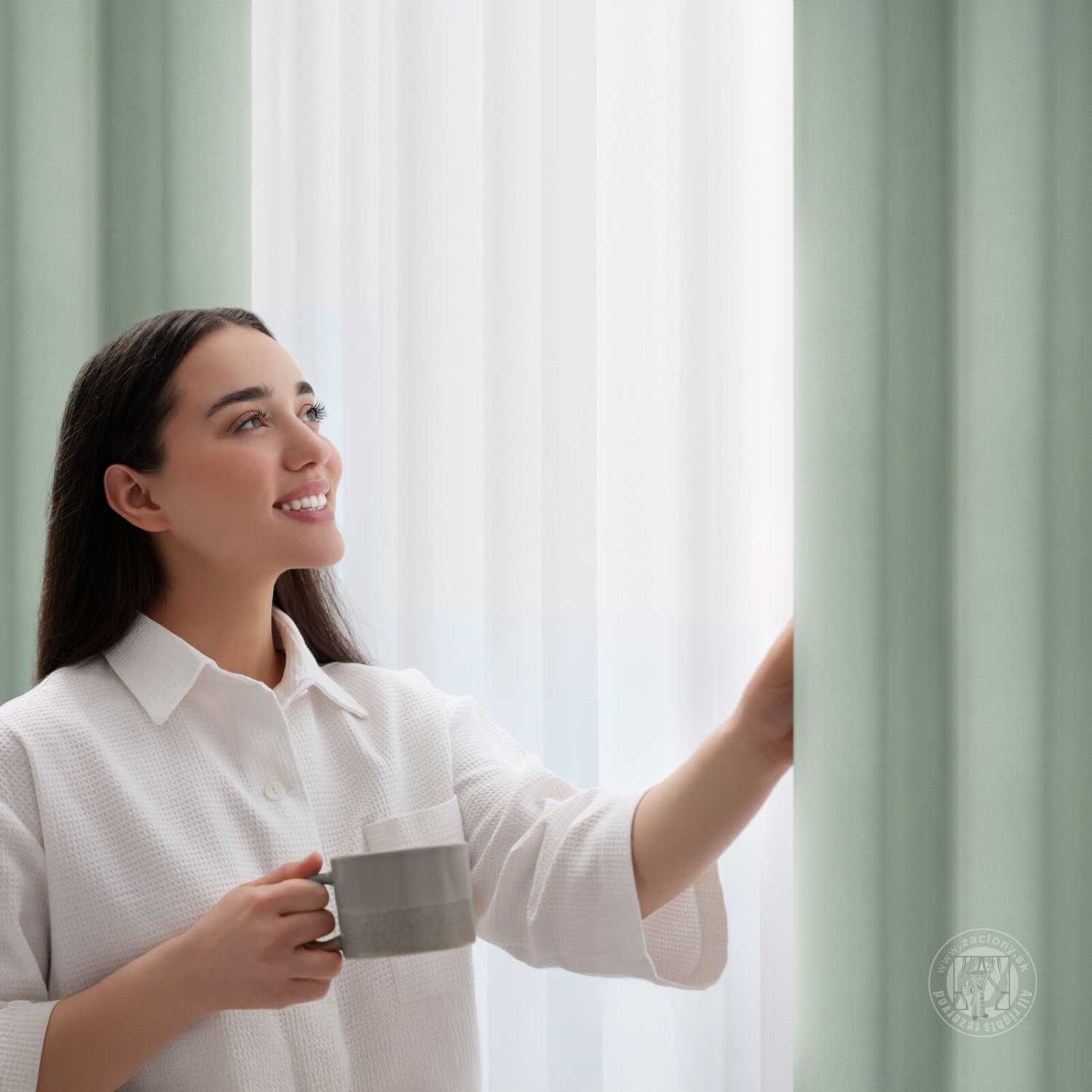 Záves NERISA na krúžkoch 140x250cm mätový