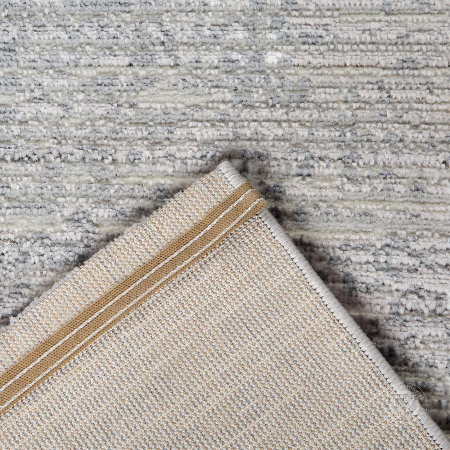 Kusový koberec OMEGA2 strieborný