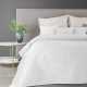 Zamatový prehoz na posteľ DIMON 200x220 cm biely