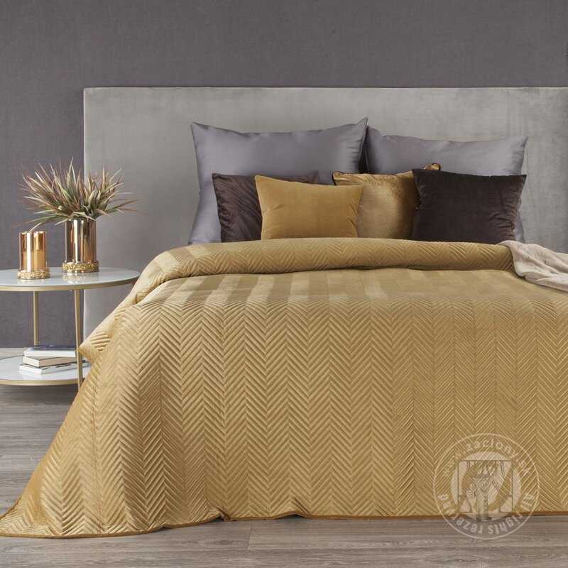 Zamatový prehoz na posteľ SOFIA 220x240 cm medový