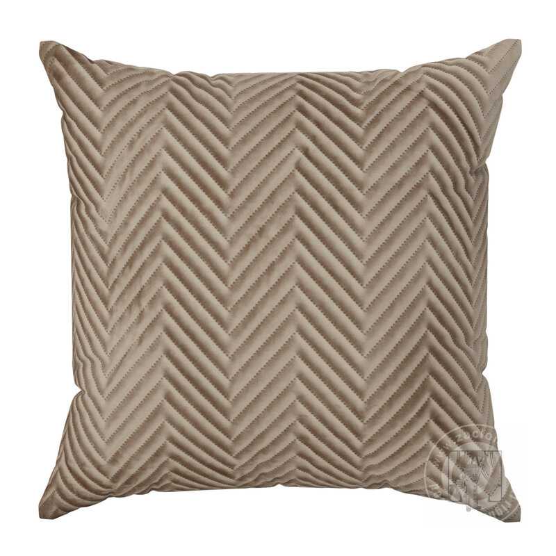 Zamatová obliečka na vankúš SOFIA 45x45 cm hnedá