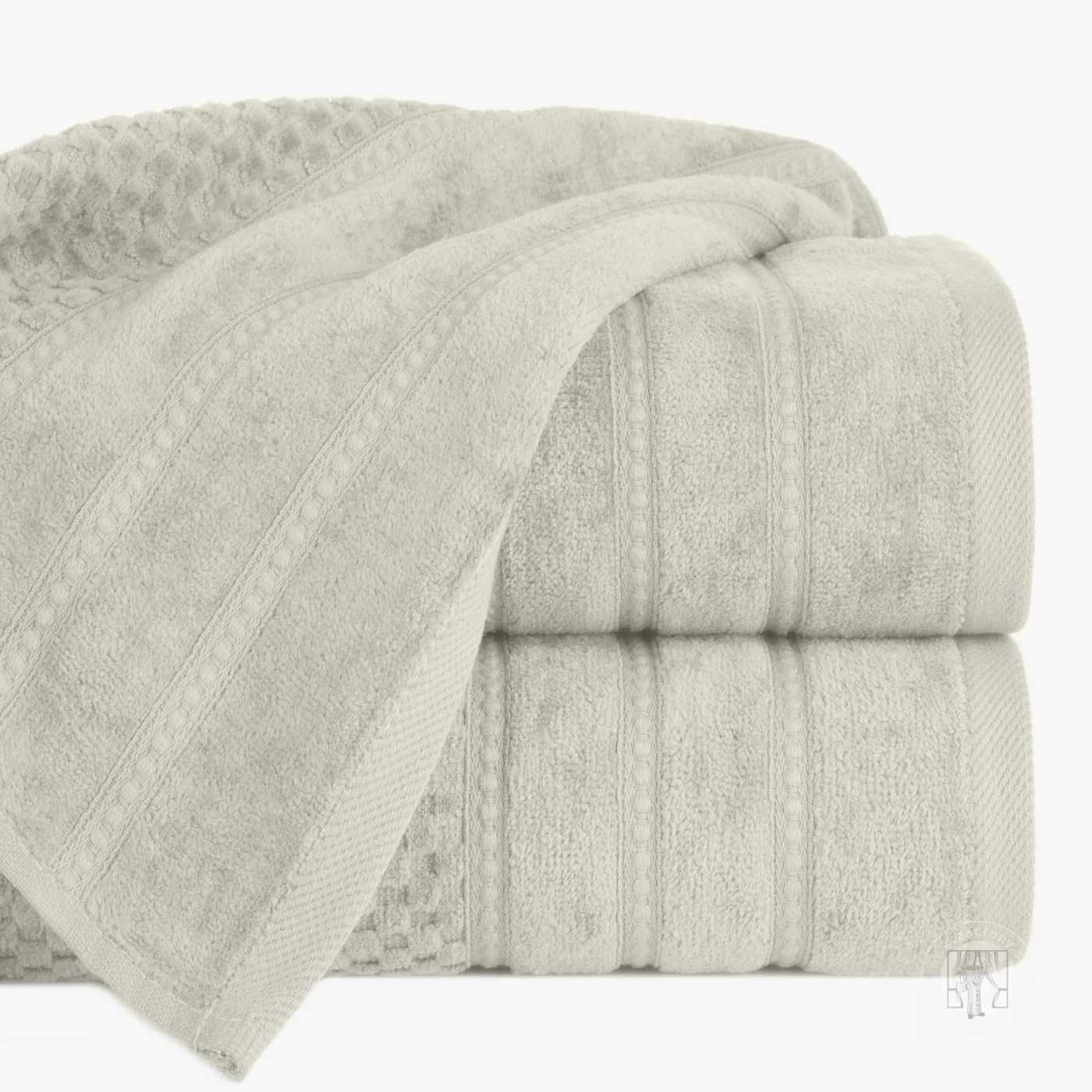 Osuška ADORE 70x140 cm béžová 03