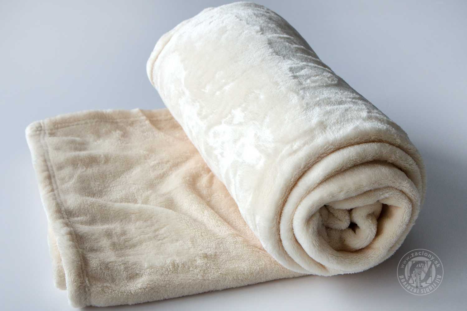 Deka z mikrovlákna SLEEP WELL® 150x200cm maslová