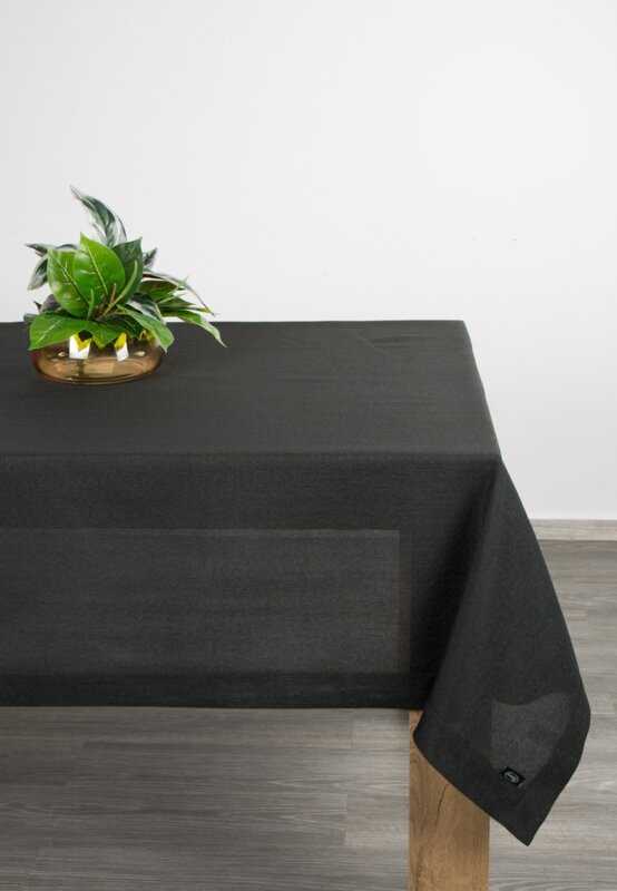Hotový obrus STELLA1 145x300cm čierny so striebornou niťou