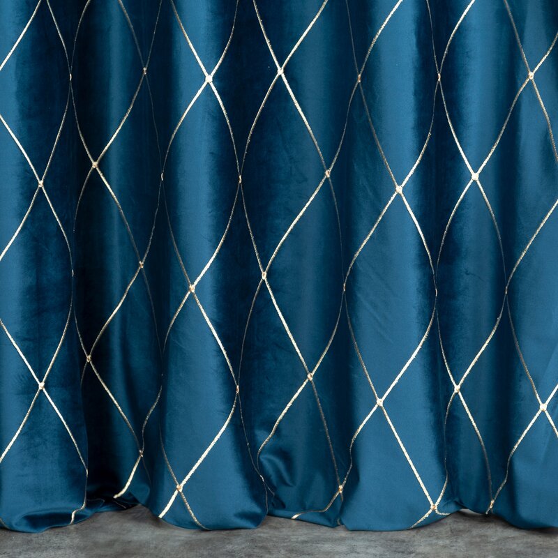 Záves PIERRE CARDIN MARGO na krúžkoch granátový/zlatý 140x250cm 140x250