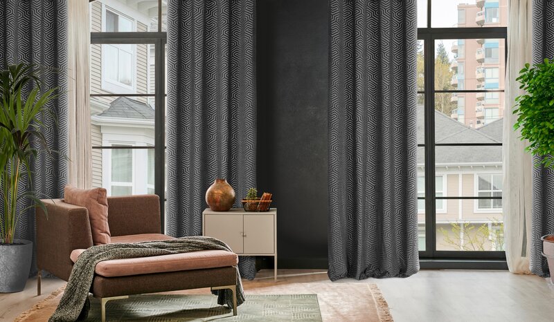Záves PIERRE CARDIN INGA na krúžkoch čierny 140x250cm 140x250