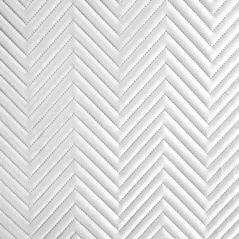 Zamatový prehoz na posteľ SOFIA 200x220 cm biely 200x220