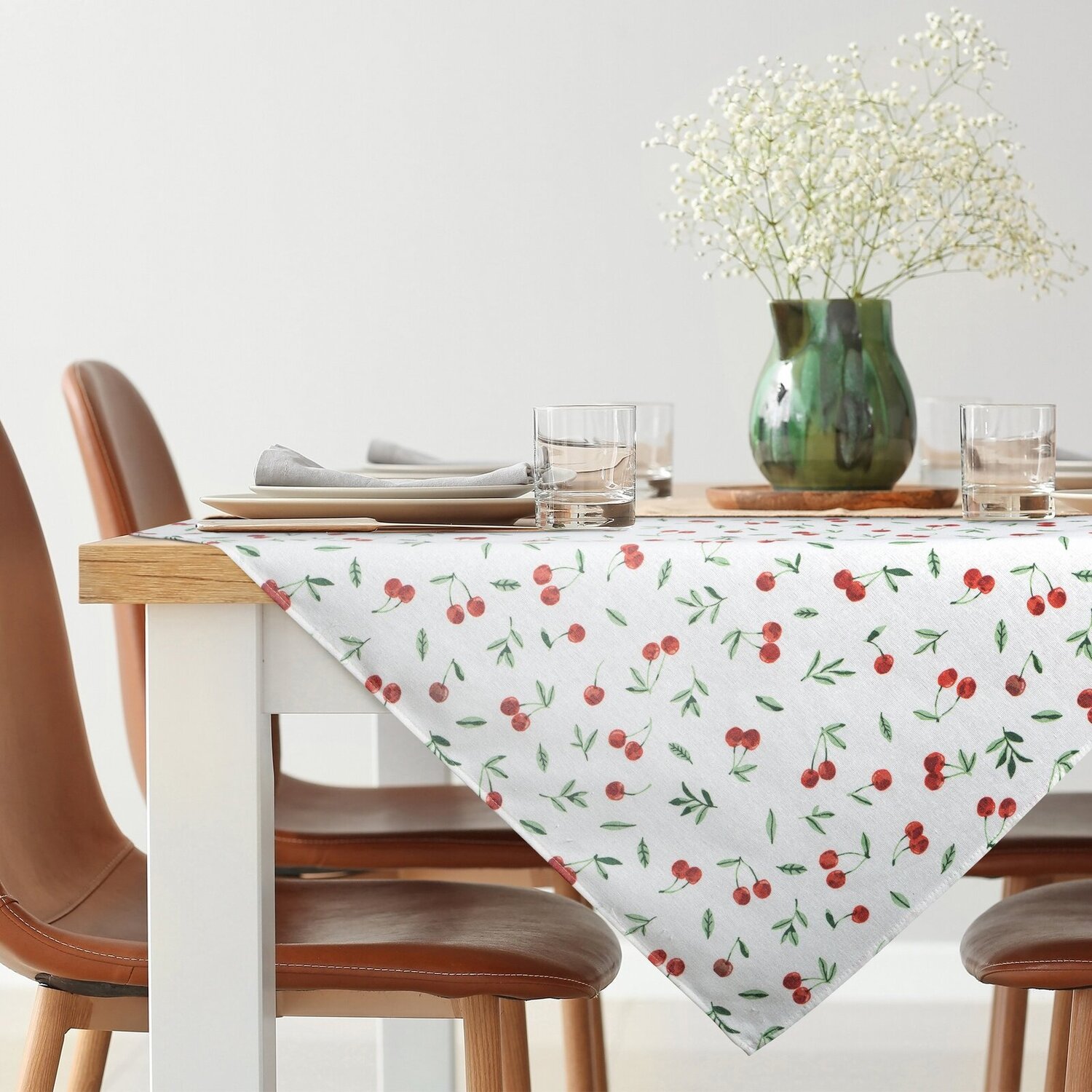 Obrus CHERRY biely/červený 40x140